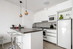Microwave, oven, stovetop, dishwasher - Cozy 2BR Flat with Garden/pool in Nerjathe best climate in Europe ! (Nerja)