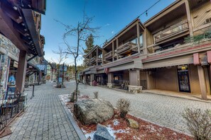 Exterior - Cozy Condo in Heart of Northstar - Ski In/Ski Out - Newly Remodeled (Truckee)