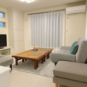 Basic House, Balcony | Living area - Retreat BABA (Tokyo)