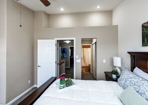 Desk, iron/ironing board, free WiFi, bed sheets - Downtown COS Executive Townhouse (Colorado Springs)