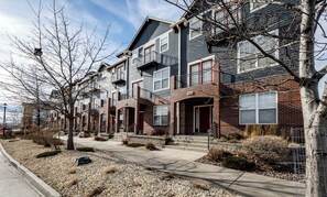 Exterior - Downtown COS Executive Townhouse (Colorado Springs)