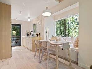 Interior - Scandinavian Design Luxury Cabin in the North Cascades with outdoor forest tub (Marblemount)