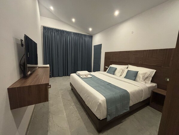 ラグジュアリー コテージ | デスク、遮光カーテン、アイロン / アイロン台、WiFi (無料)