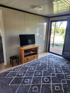 Interior - Beautiful stand alone secure unit close to Rotorua (Rotorua)