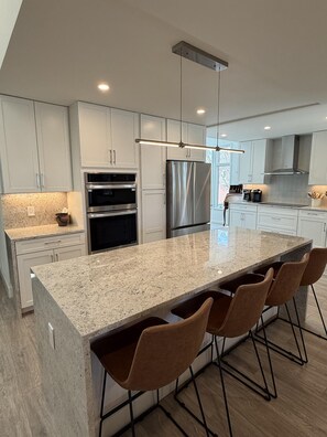 Fridge, microwave, oven, stovetop - Pet Friendly Steps to the Beach and Boardwalk Downtown Rehoboth Beach (Rehoboth Beach)