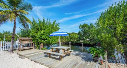 Updated Canal Home with Dock for 25' Boat, Sandbar Access & Backcountry Fishing