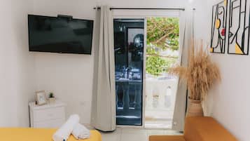 Dobbeltrom – standard, 1 soverom | Skrivebord, wi-fi (inkludert) og sengetøy