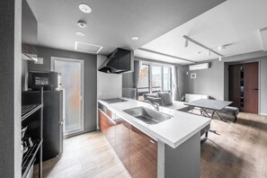 Fridge, microwave, stovetop, rice cooker - GRACE301 (Sapporo)