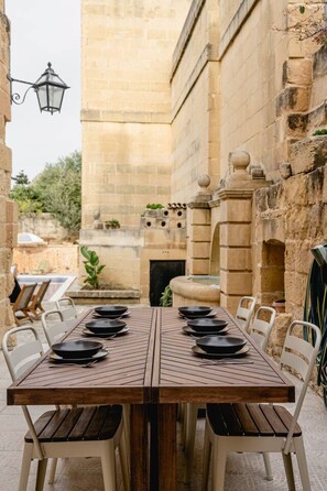 House | 4 bedrooms - Rustic Gozo Farmhouse With Private Pool Garage (Xewkija)