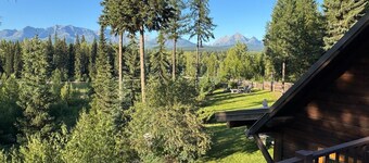 Red Meadow Lodge: Experience the Serenity of Nature on the Edge of Glacier Park