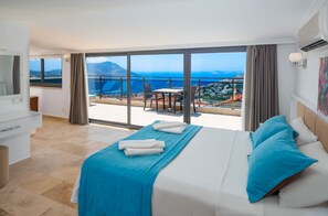 Tabla de planchar con plancha, wifi gratis y ropa de cama