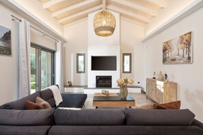 TV, fireplace, ping pong, books - Your private pool retreat in beautiful Dassia (Korakiana)