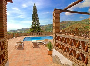 Pool - Countryside villa with private pool near Frigiliana village (Frigiliana)