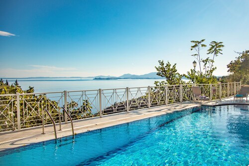 Villa Fantasia Corfu – Sea Views, Pool, Aircon, Parking