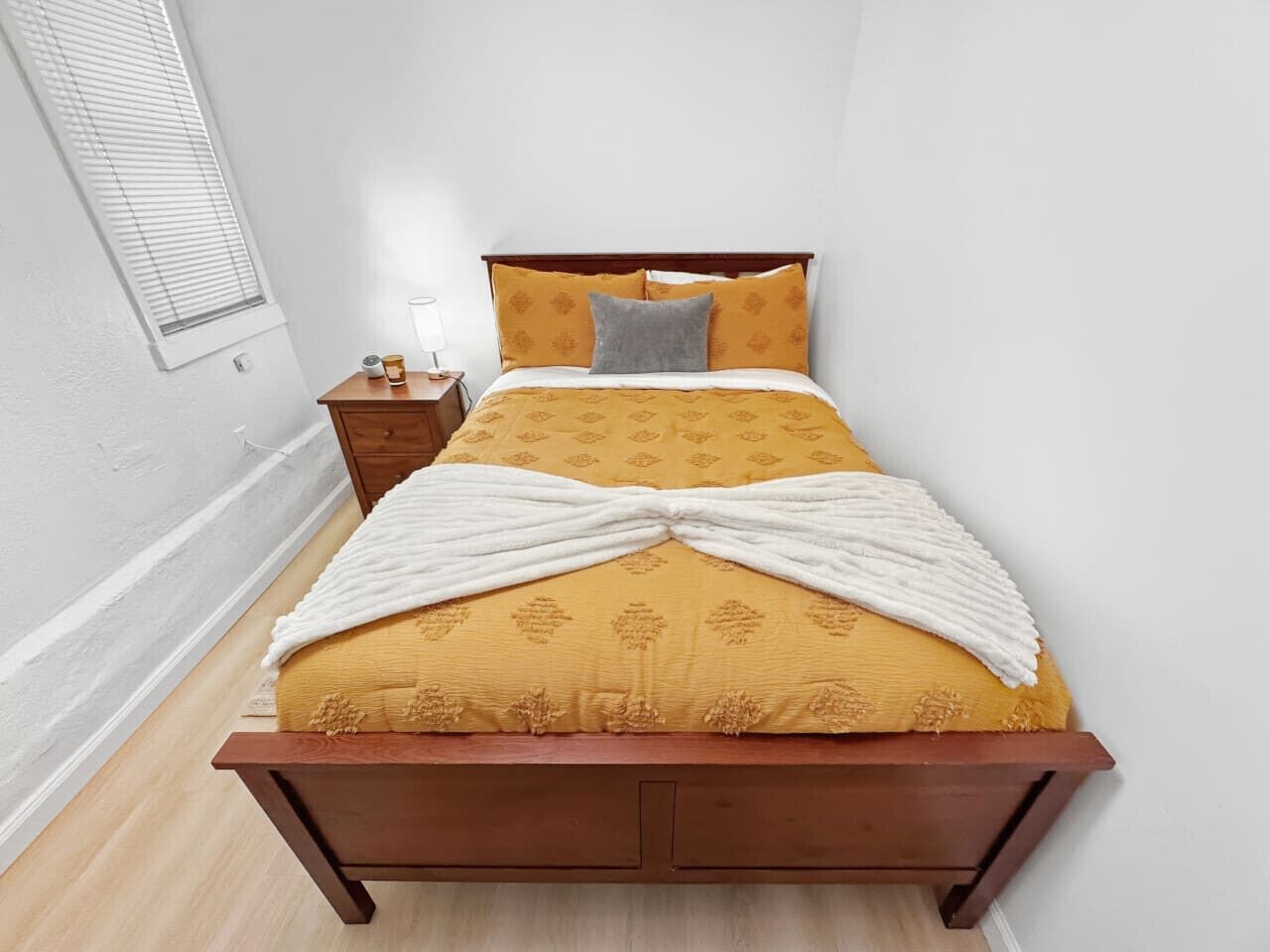 1 室のベッドルーム、WiFi、ベッドシーツ