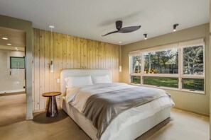 Room - The Sawtooth Modern | Designer Build | Hot Tub | River Access (Ketchum)