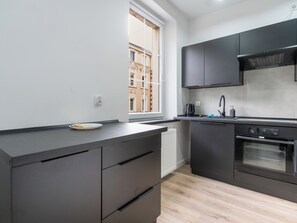 Fridge, oven, dishwasher