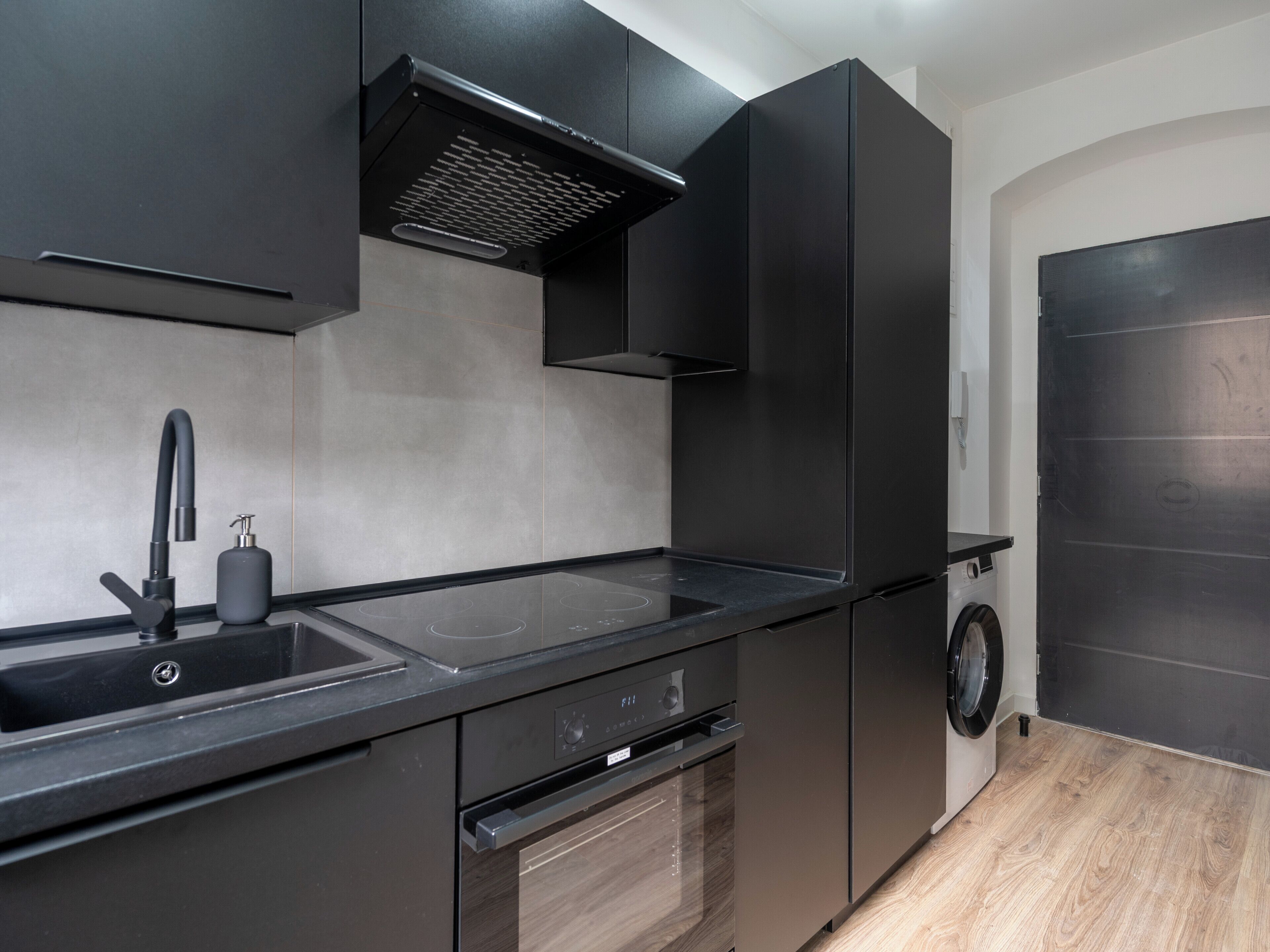 冷蔵庫、オーブン、食器洗い機