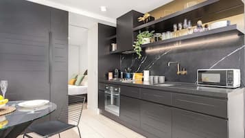 Fridge, microwave, oven, stovetop