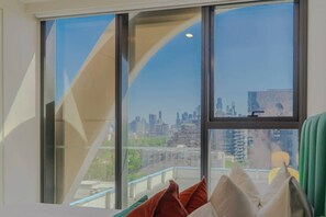 Interior - King Bed Suite|2b2b|FreePark|MelbourneCityViews (Melbourne)