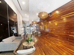 Lobby - Safari in City, 2BR Penthouse with Patio & Spa (Melbourne)