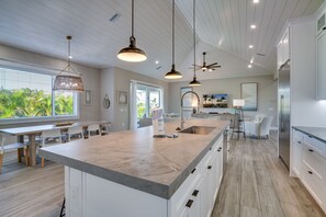 Interior - It's Miller Time by SeaBreeze Vacation (Holmes Beach)