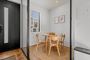 Dining - Modern Townhouse | Parking & Backyard nr Ponsonby (Auckland Central Suburbs)