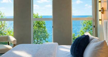 NEW! On Sunrise Ridge Resort. Waterfront Executive Townhome. Sleeps 6.