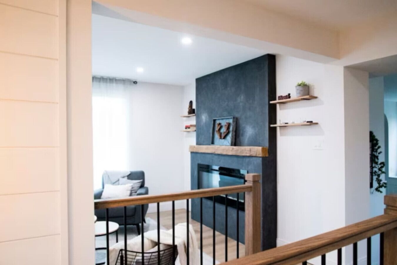 Televisie en een open haard