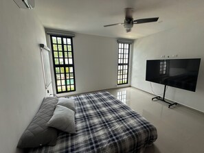 3 bedrooms, WiFi, bed sheets