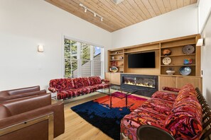TV, fireplace, books - EagleVail Home-Golf/Ski -Beaver Creek & Vail (Vail)