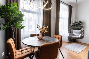 Dining - 50m² super stylish newly renovated apartment (Wien)