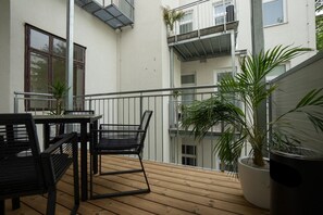Outdoor dining - Bright, modern and central flat with a terrace (Wien)