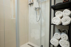 Hair dryer - Bright, modern and central flat with a terrace (Wien)