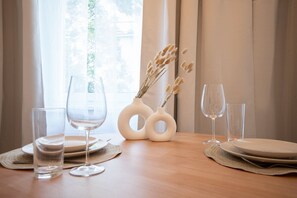 Dining - Central brand-new apartment with a patio (Wien)