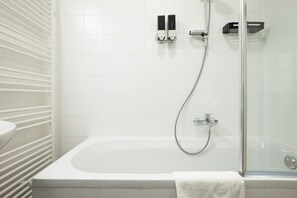 Hair dryer - Aesthetic newly renovated apartment near Belvedere (Wien)