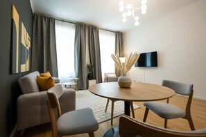 Dining - Aesthetic newly renovated apartment near Belvedere (Wien)