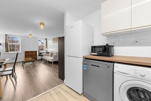 Interior - Oxford Road Haven: Stylish 1-Bedroom Retreat (Manchester)