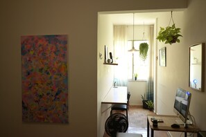 Interior - Spacious one-bedroom apartment in Humaitá/Botafogo. Great location. (Rio de Janeiro)