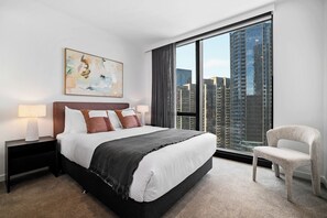 2 bedrooms, iron/ironing board, free WiFi, bed sheets - The Queensbridge Building New 2bd Designer Suite (Melbourne)