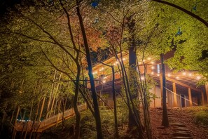Exterior - Charming cabin with hot tube, pond and creek access in adorable Blue Ridge area (Morganton)