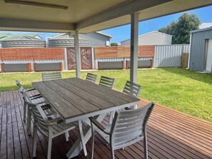 Outdoor dining - Solmar Siesta - WiFi, Pet Friendly Outside (Robe)