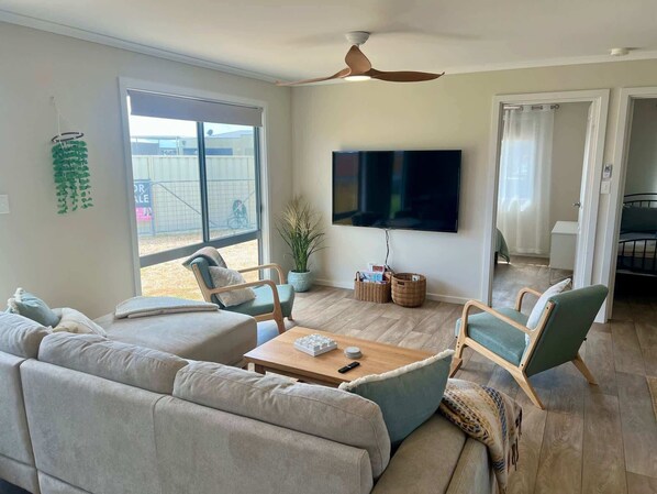 TV - Solmar Siesta - WiFi, Pet Friendly Outside (Robe)