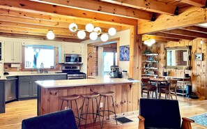 Mikrowelle, Ofen, Herdplatte, Geschirrspüler