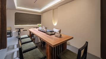 ์ผ์ธ ์๋น