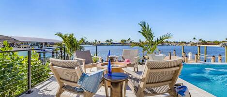 Et oppvarmet basseng