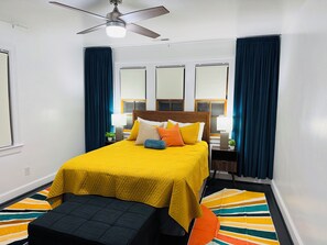 Desk, iron/ironing board, WiFi, bed sheets