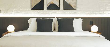 Fer et planche à repasser, lit parapluie, Wi-Fi, draps fournis