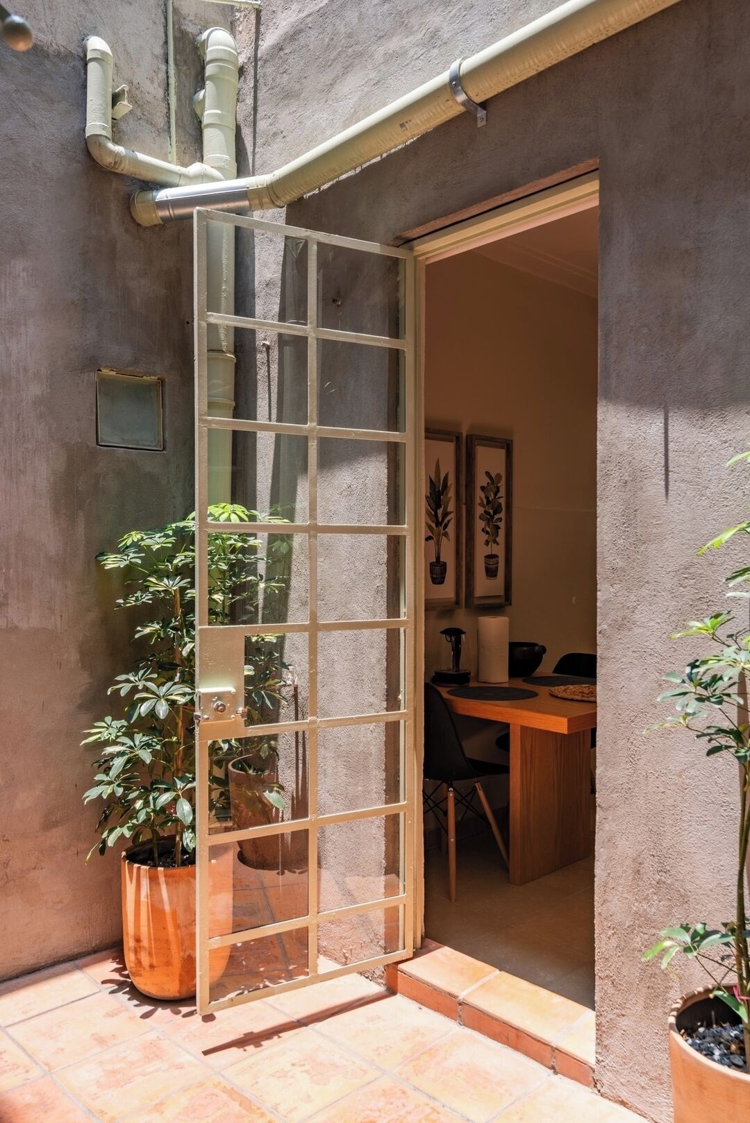 屋外ダイニングエリア