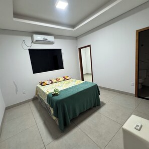 Room - Modern house with pool in Gurupi (Gurupi)